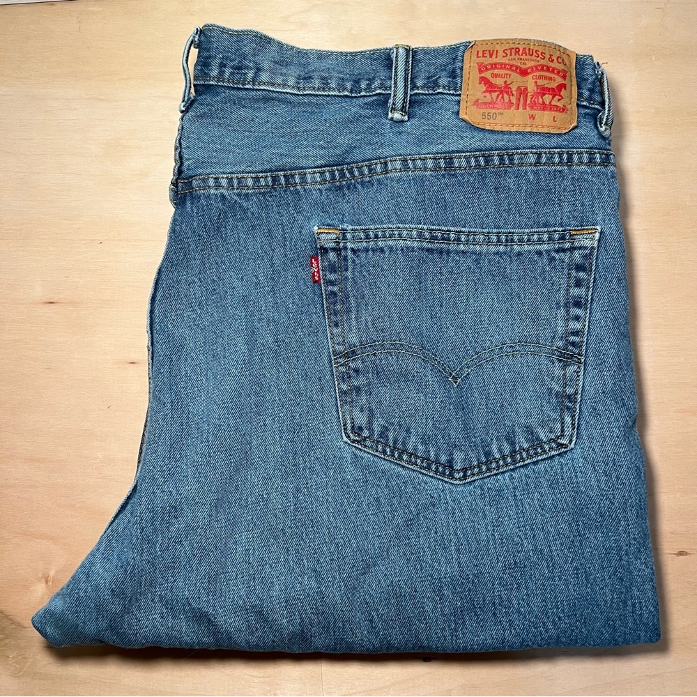 Levi's Men's 550 Jeans 48x32 Relaxed Fit Big and Tall